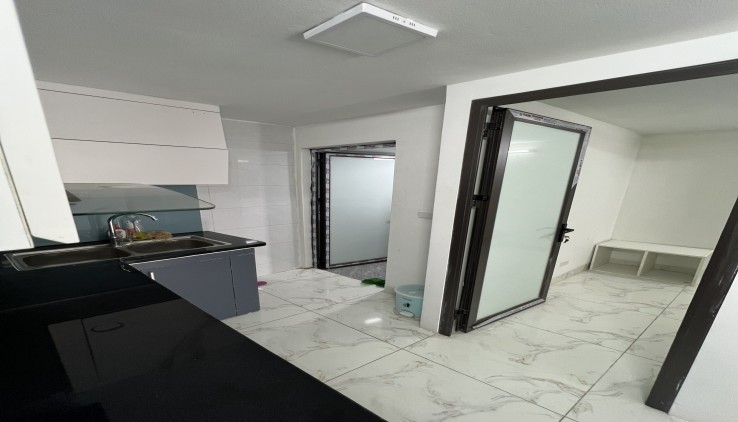 Cho thuê căn hộ chung cư tòa Thành Công Tower 57 Láng Hạ, 178 m² - 3 ngủ, 2VS, 18 Tr